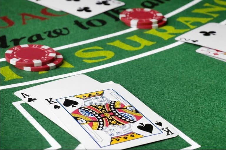 Fitur slot permata di 30ml